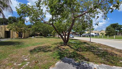 4413 NW 3rd Avenue #4413, Deerfield Beach FL - photo 17 of 25