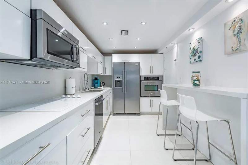 1 bedroom Condominium at 3901 S Ocean Drive #2H, Tides On Hollywood Beach Condo, Hollywood — photo 4