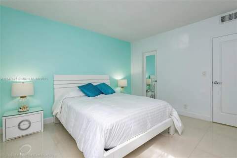 3901 S Ocean Drive #2H, Hollywood FL - photo 14 of 24