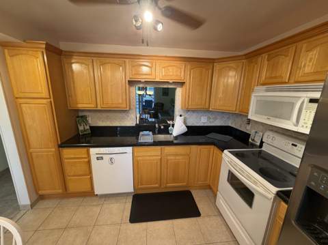 206 SE 10th Street #201, Dania Beach FL - photo 16 of 66