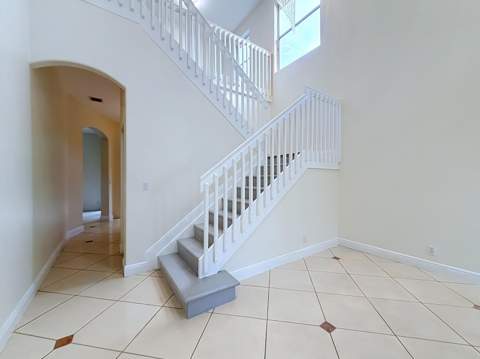 6657 Lurais Drive, Lake Worth FL - photo 11 of 48