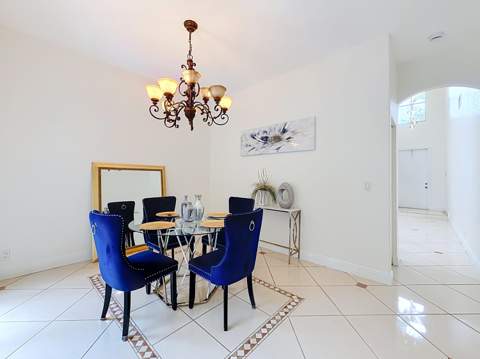 6657 Lurais Drive, Lake Worth FL - photo 13 of 48
