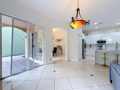 6657 Lurais Drive, Lake Worth FL - photo 14 of 48