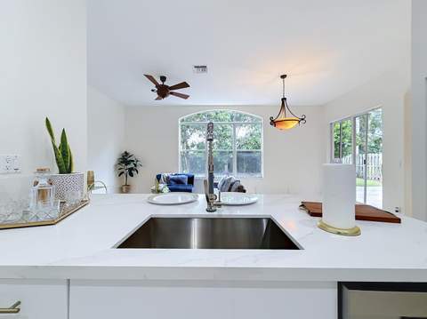 6657 Lurais Drive, Lake Worth FL - photo 18 of 48