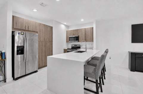1030 Crystal Way #103, Delray Beach FL - photo 6 of 35