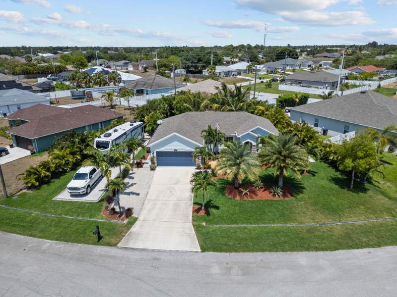 3 bedroom Single Family Residence at 449 SW Bradshaw Circle, Port St Lucie Section 34, Port St. Lucie — photo 3