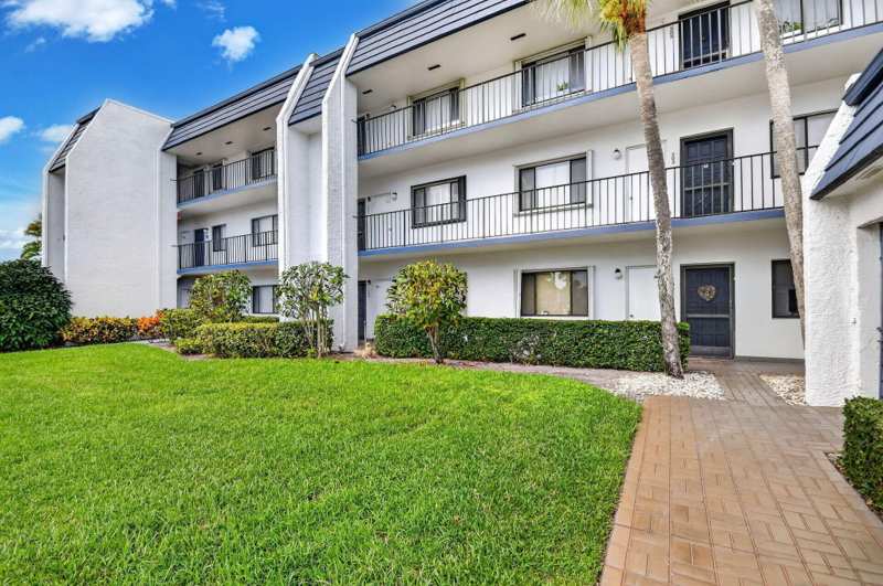 3 bedroom Condominium at 4483 Luxemburg Court #103, Fountains Of Palm Beach Condo 3, Lake Worth — photo 1
