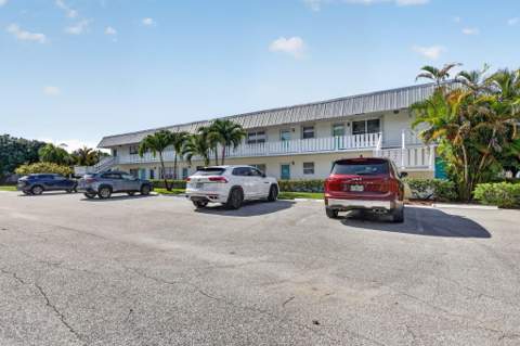 2929 SE OCEAN Boulevard #108-5, Stuart FL - photo 18 of 34