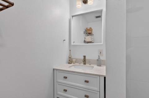2929 SE OCEAN Boulevard #108-5, Stuart FL - photo 9 of 34