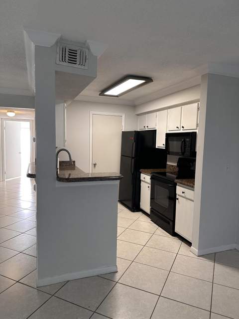 815 W Boynton Beach Boulevard #16-104, Boynton Beach FL - photo 16 of 20