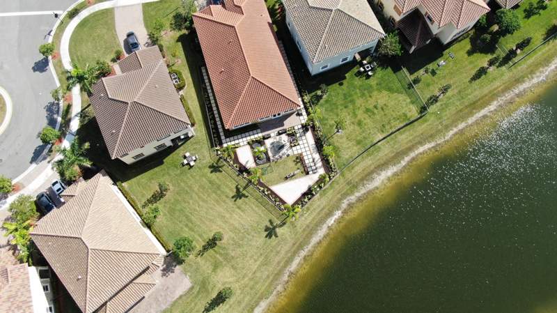 4 bedroom Single Family Residence at 8561 Lakeside Bend, MiraLago, Parkland — photo 3