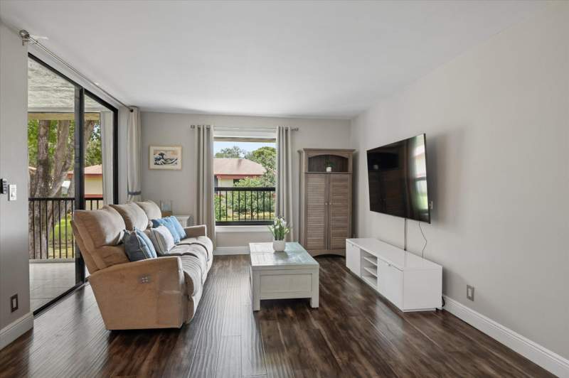 2 bedroom Condominium at 4155 Carambola Circle #2153, Karanda Village Vii-B Condo, Coconut Creek — photo 2