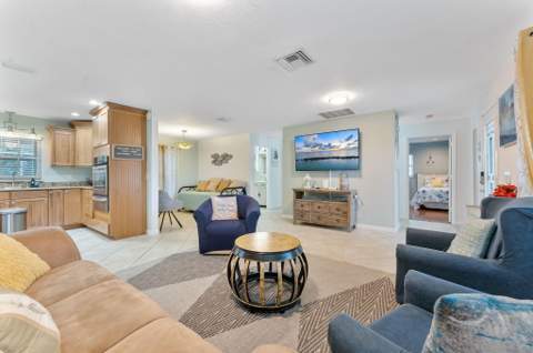 1577 Thumb Point Drive, Fort Pierce FL - photo 8 of 45