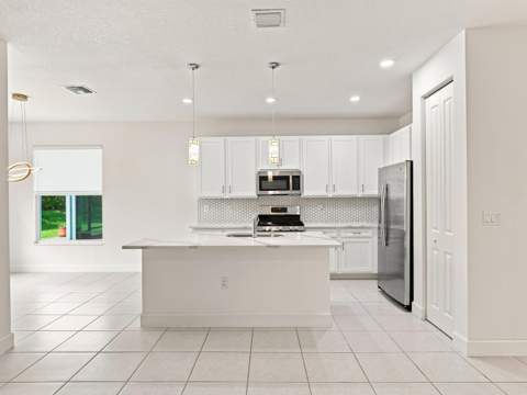 12756 SW Clear Water Way, Port St. Lucie FL - photo 9 of 60