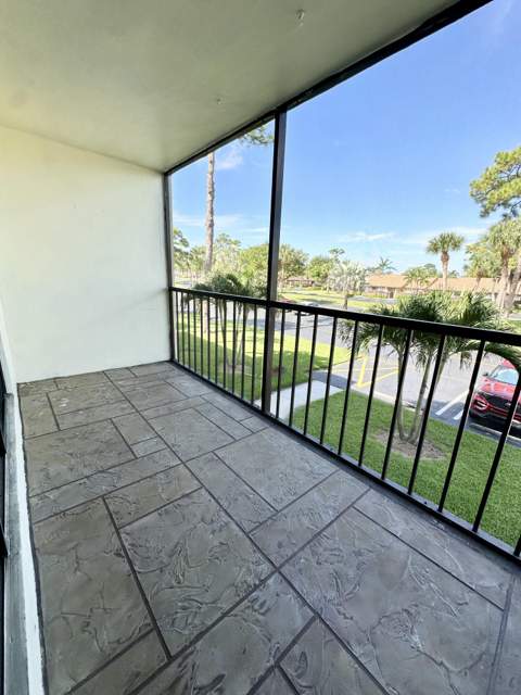 627 Sea Pine Way #C2, Greenacres FL - photo 10 of 29