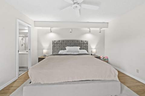 746 NW 98th Way, Plantation FL - photo 23 of 37
