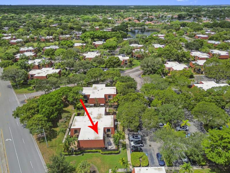 2 bedroom Townhouse at 746 NW 98th Way, Jacaranda, Plantation — photo 3