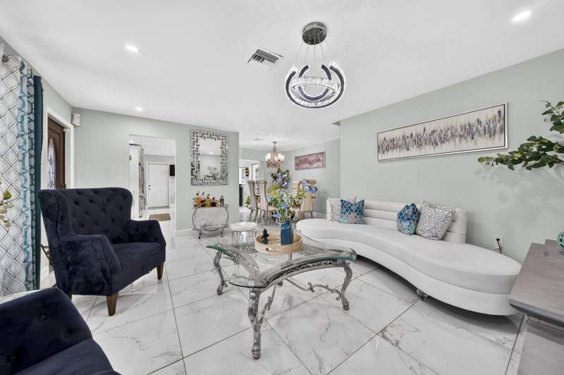 4 bedroom Single Family Residence at 7961 N Normandy Street, Miramar Sec 13, Miramar — photo 5