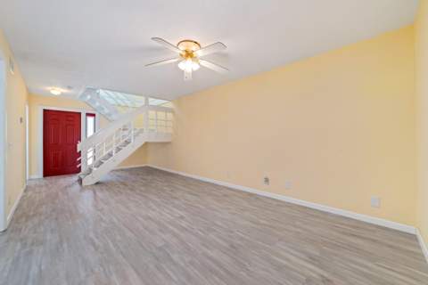 276 Sunshine Drive, Coconut Creek FL - photo 9 of 39