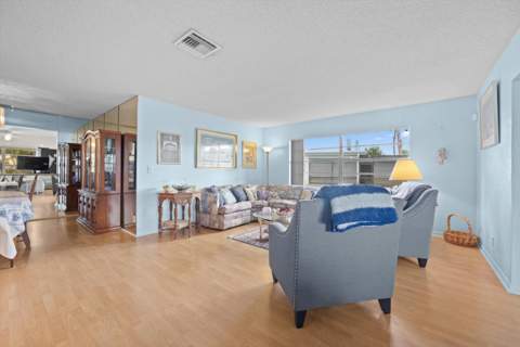 6127 Rainbow Circle, Greenacres FL - photo 10 of 29