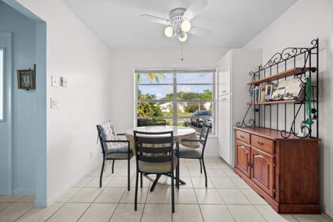 6127 Rainbow Circle, Greenacres FL - photo 15 of 29