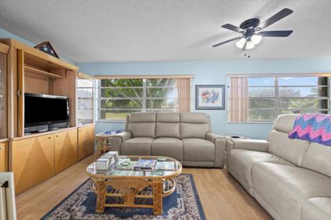 6127 Rainbow Circle, Greenacres FL - photo 12 of 29