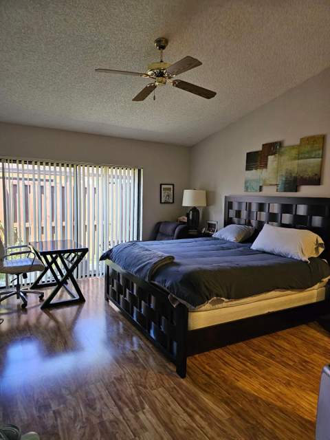 491 Springdale Circle, Palm Springs FL - photo 14 of 34