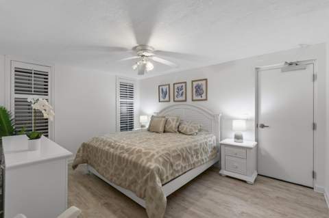 1167 Hillsboro Mile #509, Hillsboro Beach FL - photo 24 of 35