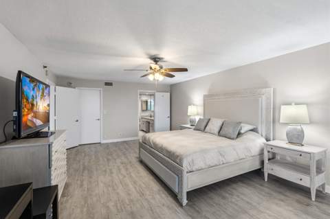 1167 Hillsboro Mile #509, Hillsboro Beach FL - photo 16 of 35