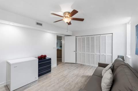 1167 Hillsboro Mile #509, Hillsboro Beach FL - photo 22 of 35