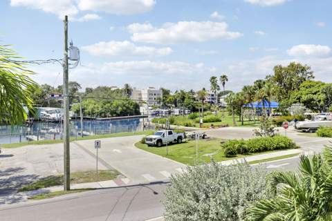 513 SW Ocean Boulevard, Stuart FL - photo 21 of 62