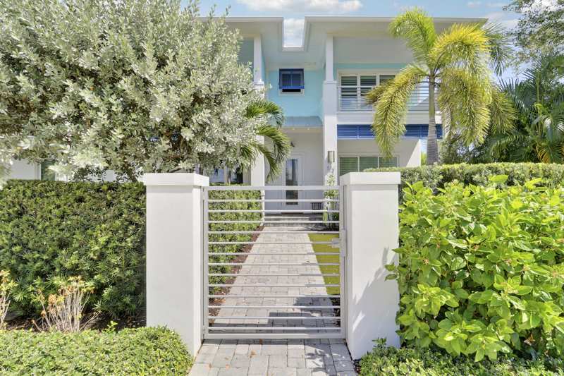 3 bedroom Townhouse at 513 SW Ocean Boulevard, Townhouses At Frazier Creek, Stuart — photo 1