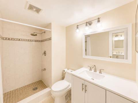 9411 N Hollybrook Lake Drive #309, Pembroke Pines FL - photo 9 of 18