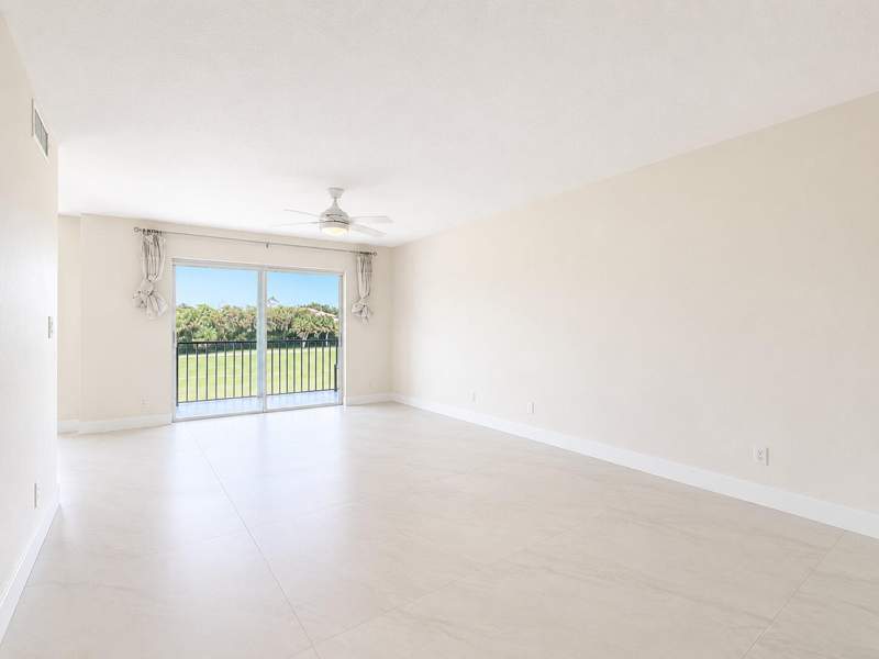 2 bedroom Condominium at 9411 N Hollybrook Lake Drive #310, Hollybrook Golf And Tennis Club , Pembroke Pines — photo 5