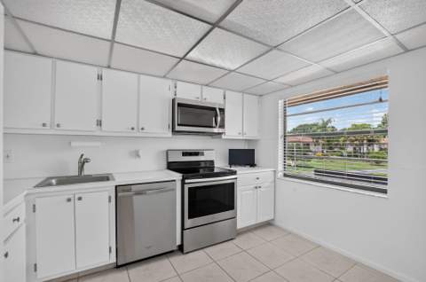 9287 Vista Del Lago #13 D, Boca Raton FL - photo 17 of 48