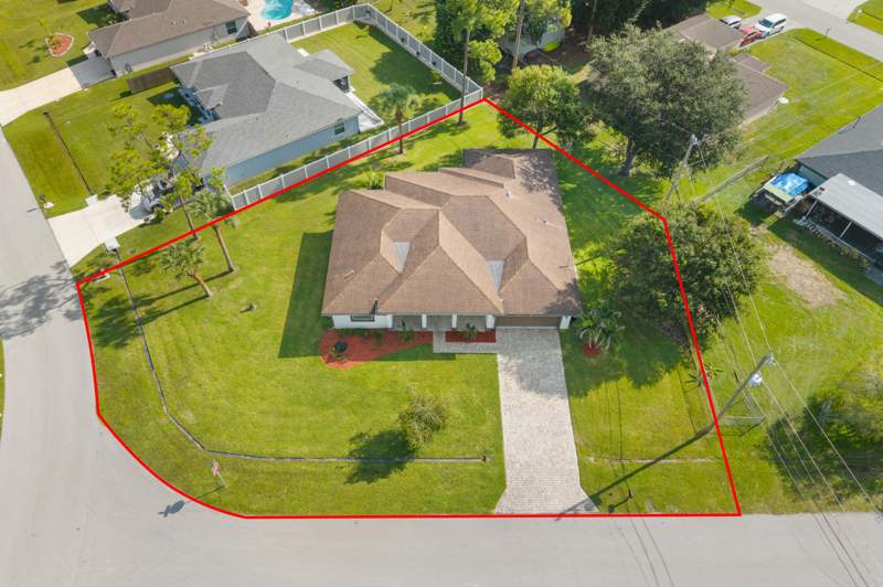 3 bedroom Single Family Residence at 1949 SW Lawn Lane, Port St Lucie Section 11, Port St. Lucie — photo 3