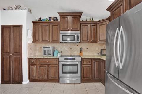 7572 Parkside Lane, Margate FL - photo 10 of 61