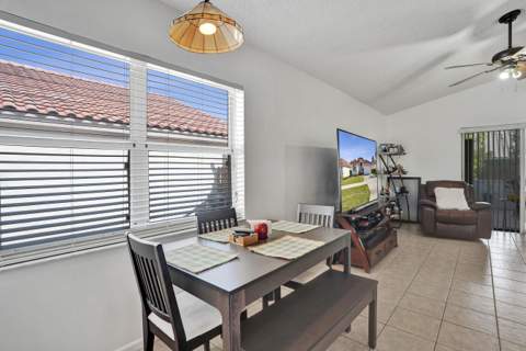 7572 Parkside Lane, Margate FL - photo 15 of 61