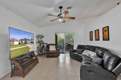 7572 Parkside Lane, Margate FL - photo 20 of 61
