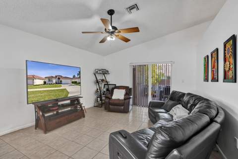 7572 Parkside Lane, Margate FL - photo 22 of 61