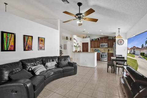 7572 Parkside Lane, Margate FL - photo 19 of 61