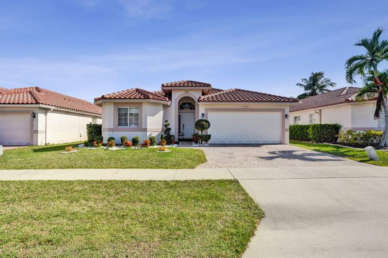 3 bedroom Single Family Residence at 7572 Parkside Lane, Springs Gateway, Margate — photo 2