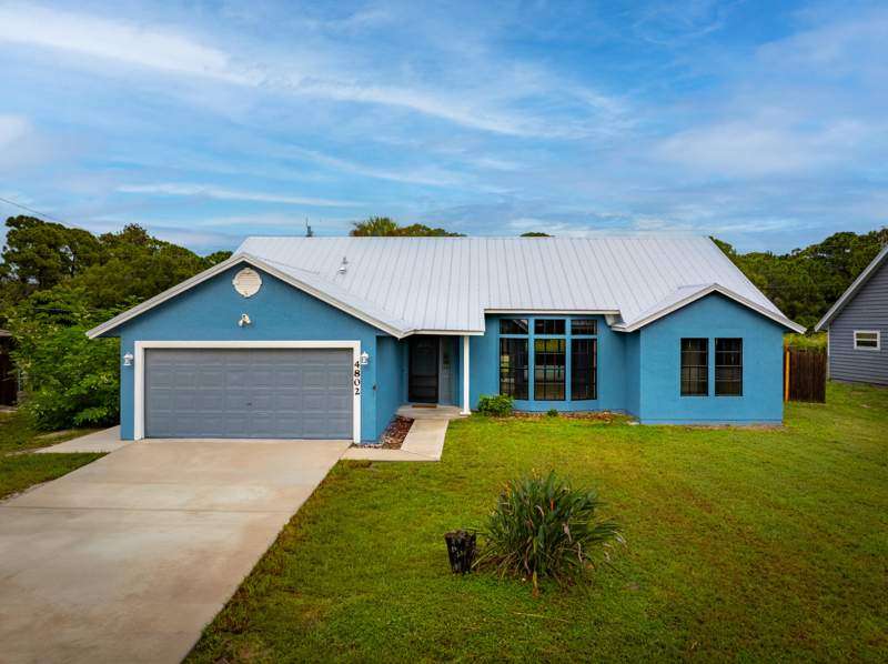 3 bedroom Single Family Residence at 4802 Sunset Boulevard, Indian River Estates, Fort Pierce — photo 2