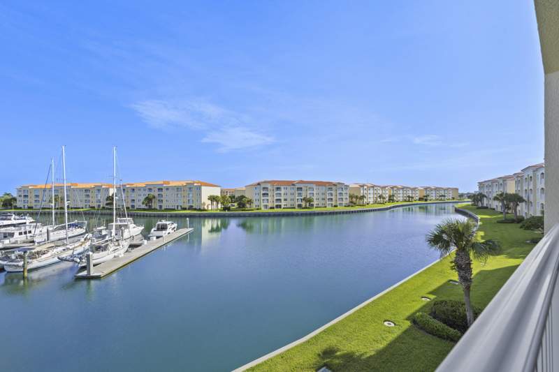 2 bedroom Condominium at 16 Harbour Isle Drive #302, Harbour Isle At Hutchinson Island, Fort Pierce — photo 4