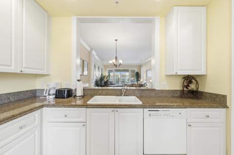 16 Harbour Isle Drive #302, Fort Pierce FL - photo 9 of 38