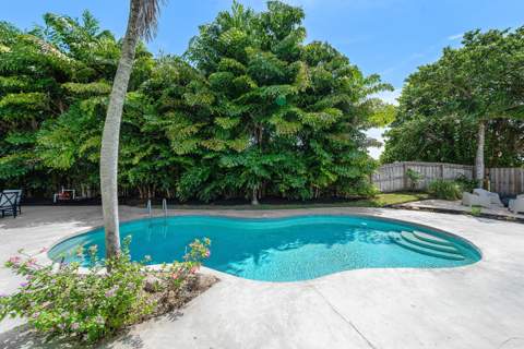2815 Hampton Circle, Delray Beach FL - photo 6 of 36
