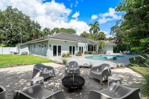 2815 Hampton Circle, Delray Beach FL - photo 9 of 36
