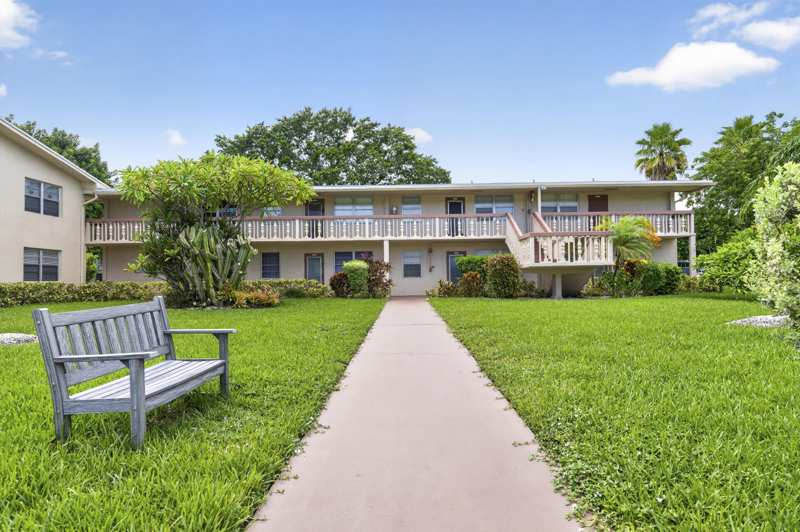 2 bedroom Condominium at 64 Upminster C #64, Upminster C Condo, Deerfield Beach — photo 1