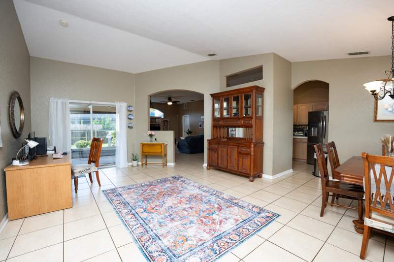 4 bedroom Single Family Residence at 1042 SW Dartmouth Avenue, Port St Lucie Section 33, Port St. Lucie — photo 2