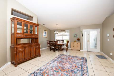 1042 SW Dartmouth Avenue, Port St. Lucie FL - photo 6 of 36